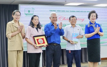 Cựu cán bộ Đoàn Thanh niên Việt Nam thăm Trung tâm Báo chí TP.HCM