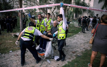 Đại sứ quán Việt Nam khuyến cáo công dân rời Israel qua đường bộ