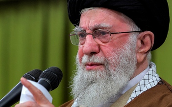 Lãnh tụ tối cao Iran tuyên bố Israel 'phạm sai lầm' và đang bị trừng phạt