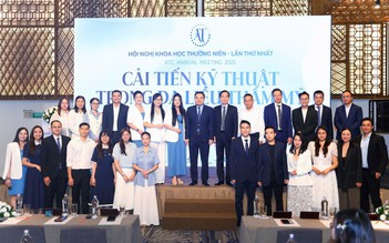 200 bác sĩ, nhân viên y tế tham dự hội nghị khoa học Ánh Tú Clinic 2025