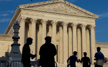 Tòa Tối cao trao thêm chiến thắng cho ông Trump