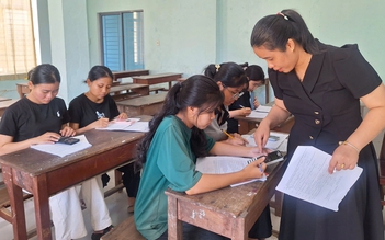 Đồng hành cùng sĩ tử Cơ Tu trước giờ bước vào kỳ thi tốt nghiệp THPT 2025