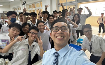 Thi tốt nghiệp THPT 2025: Hành trình chuyên chở yêu thương và trách nhiệm