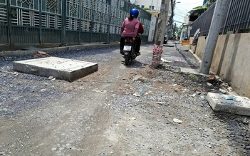 Thi công hẻm quá lâu, đi lại khó khăn