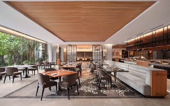 Khách sạn hạng sang bắt sóng 'đu idol'