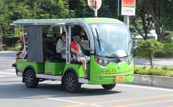 Xe điện ở Cửa Lò trước nguy cơ 'khai tử'