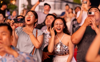 Pháo hoa quốc tế Đà Nẵng: Cựu vương Ý và tân binh Hàn Quốc bất phân thắng bại