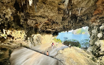Bàn cách đưa công nghiệp văn hóa vào hang động ở Quảng Ninh