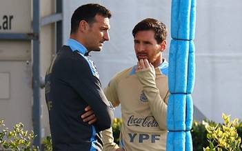 Đội tuyển Argentina và Messi bị bao vây ở sân bay, Chile có nguy cơ bị phạt