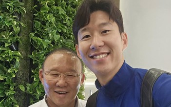 Son Heung-min và Lee Kang-in chụp ảnh ‘selfie’ cùng HLV Park Hang-seo: Bởi lý do cực kỳ đặc biệt…
