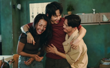 Phim kinh dị 'Dưới đáy hồ' dẫn đầu doanh thu phòng vé ngày đầu ra rạp