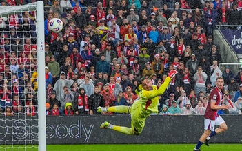 Bóng đá Ý rơi vào vòng xoáy khủng hoảng