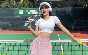 Năng động với chân váy thể thao đầy phong cách