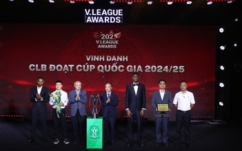 Bộ trưởng Lương Tam Quang thưởng đội CAHN 1 tỉ đồng, thầy trò HLV Polking vươn ra châu Á
