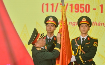 Nhà xuất bản Quân đội nhân dân nhận Huân chương Bảo vệ Tổ quốc hạng ba