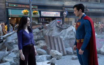 'Superman' của James Gunn giữ ngôi vương phòng vé Bắc Mỹ