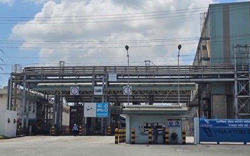 TP.HCM: Xỉ thép nhà máy bay ra môi trường gây bụi mù mịt, dân thở không nổi