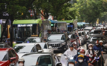Phương tiện công cộng Hà Nội: 'Đa dạng nhưng chưa tiện'