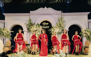 Bà sui nhảy dân vũ cực sung trong đám cưới, dân mạng ngỡ ngàng vì 'quá trẻ'