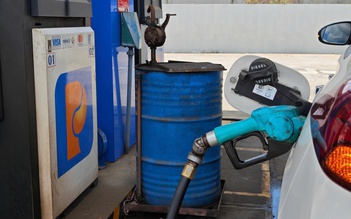 Giá xăng dầu hôm nay 17.7.2025: Xăng chiều nay giảm bao nhiêu đồng một lít?