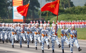 Mãn nhãn hình ảnh hơn 15.000 chiến sĩ công an, quân đội hợp luyện diễu binh