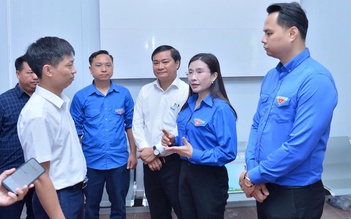 T.Ư Đoàn thăm đội tình nguyện xã biên giới Y Tý