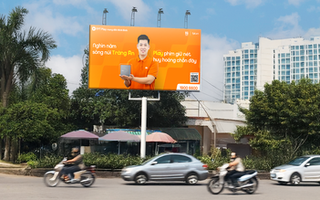 FPT ‘phủ cam’ toàn quốc: 1.000 lời chào đậm bản sắc Việt bằng quảng cáo sáng tạo