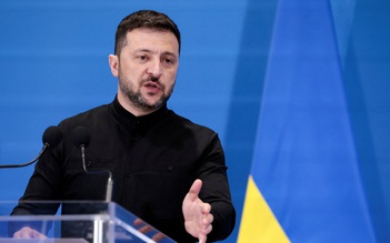 Tổng thống Ukraine đề nghị đàm phán hòa bình với Nga vào tuần sau