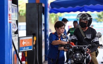 Chiết khấu xăng dầu 'phải theo điều tiết thị trường'?