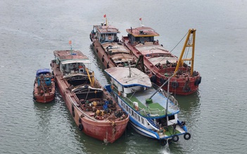 Phút giây sinh tử trong vụ lật tàu trên vịnh Hạ Long