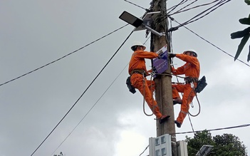 Đoàn Công ty Điện lực Gia Lai ‘Nối mạch tri ân’, thắp sáng vùng quê Bờ Ngoong
