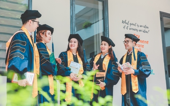 Nghiên cứu sinh toàn thời gian UEH: Không lo học phí và được trả lương