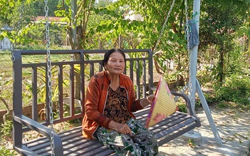 Má tôi, 'thầy gác điện' âm thầm mà bền bỉ