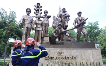 Hy sinh vì cuộc sống bình yên: Đất nước mãi không quên những người anh hùng