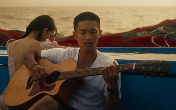 Bất ngờ 'Đàn cá gỗ'