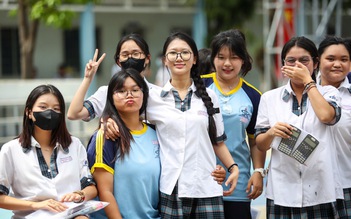 Dự báo điểm chuẩn 2025: Ngành nào sẽ tăng, ngành nào giảm?