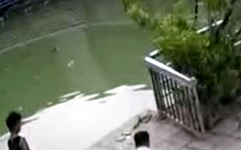 2 bé trai tử vong do đuối nước dưới giếng làng