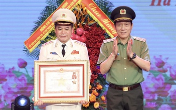 Giám đốc Công an Hà Nội nhận Huân chương Quân công hạng nhì