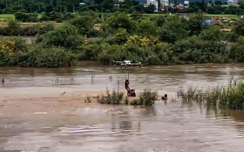 Khen thưởng người dùng máy bay không người lái cứu hai trẻ em