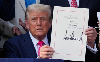Có gì trong đạo luật ‘to đẹp’ vừa được ông Trump ký?