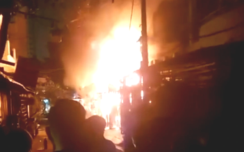 TP.HCM: Người dân kể lại giây phút cháy cư xá Độc Lập  8 người tử vong