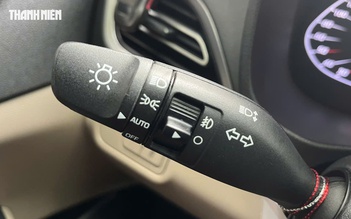 Thường xuyên bật đèn pha tự động có làm hao tổn điện ắc-quy ô tô?