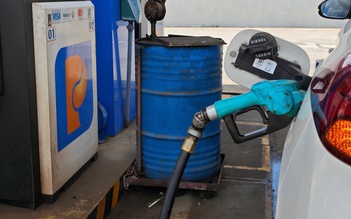 Giá xăng dầu hôm nay 9.7.2025: Xăng trong nước sẽ được điều chỉnh thế nào?