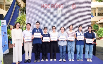 Premium Therapy trao học bổng Ươm mầm tài năng Sinh học