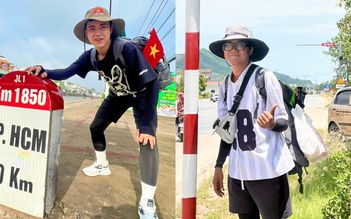 Hai chàng trai đi bộ hơn 2 tháng đến Hà Nội xem diễu binh, diễu hành 2.9