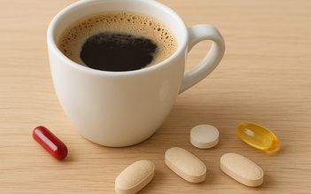 Cà phê và thực phẩm bổ sung: Nên uống thế nào để vừa khỏe, vừa đẹp?