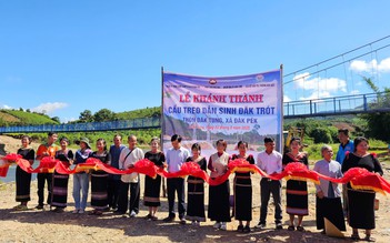 Quảng Ngãi: Cầu treo 540 triệu đồng nối nhịp vui đôi bờ Pô Kô