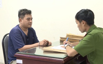 Truy tố người lái xe bỏ chạy khiến CSGT TP.HCM bám vào yên xe