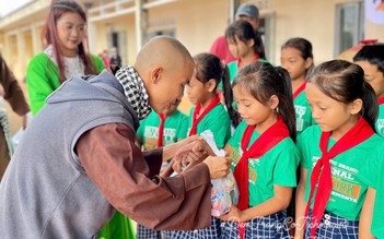 Nhà sư trẻ 10 năm gieo mầm thiện