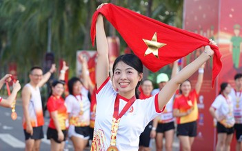 'Cùng Việt Nam tiến bước' ở Đà Nẵng: ‘Cả gia đình tôi đều thấy tự hào!’
